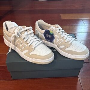 New Balance Men's Beige and White Sneakers